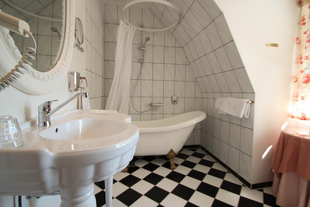 Sauntehus Castle Hotel Hornbaek Ngoại thất bức ảnh