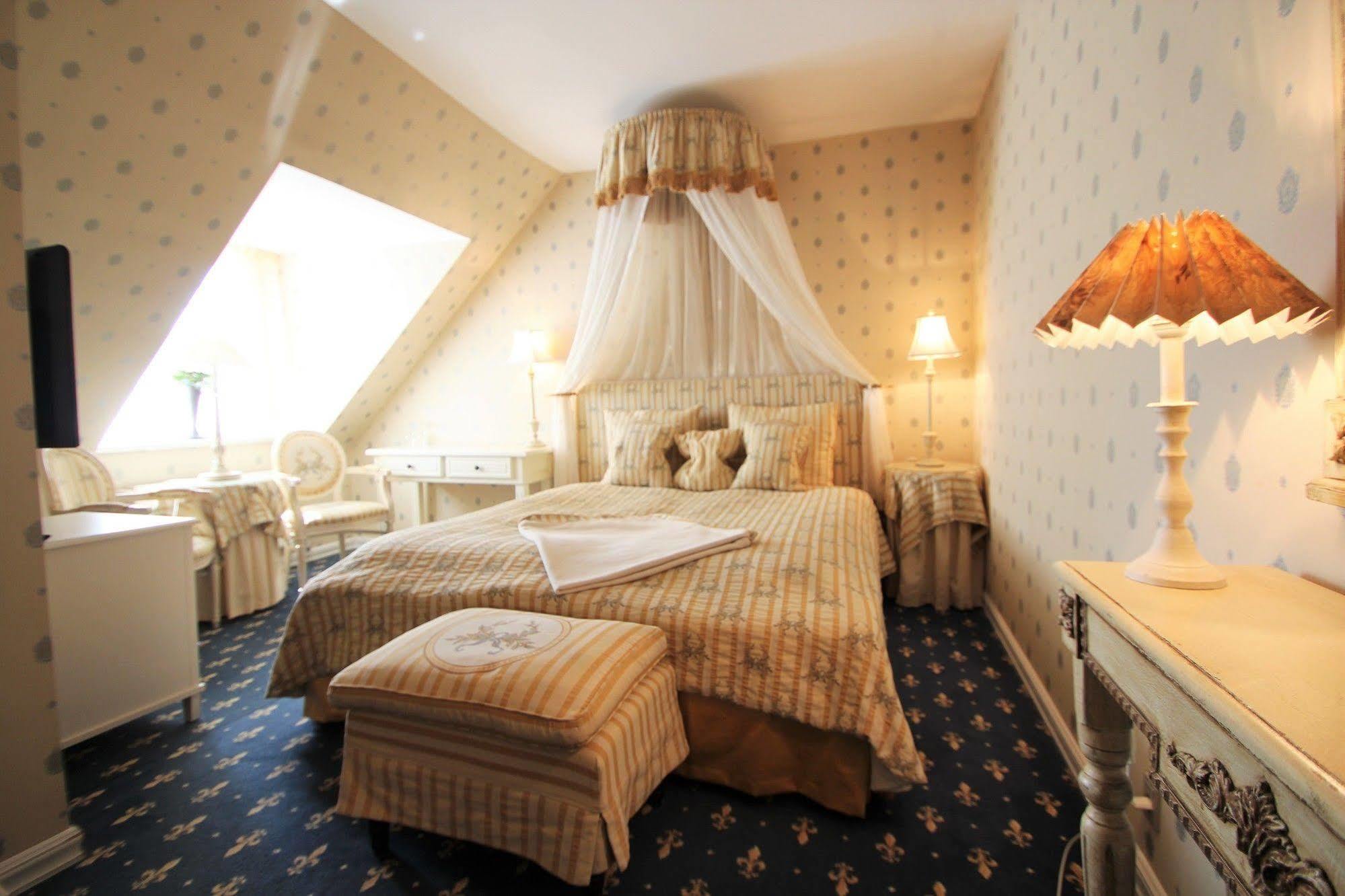 Sauntehus Castle Hotel Hornbaek Ngoại thất bức ảnh