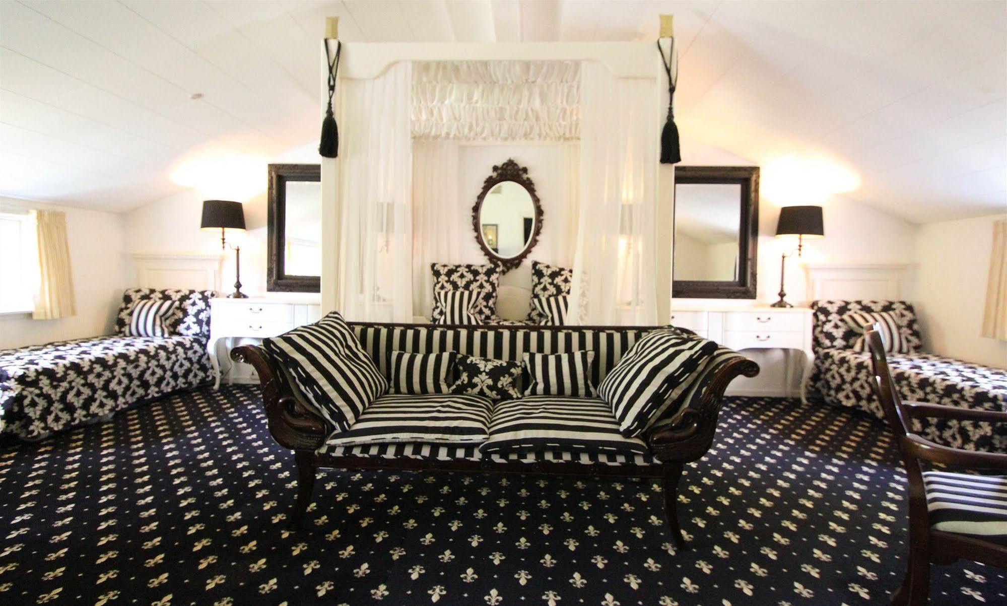 Sauntehus Castle Hotel Hornbaek Ngoại thất bức ảnh